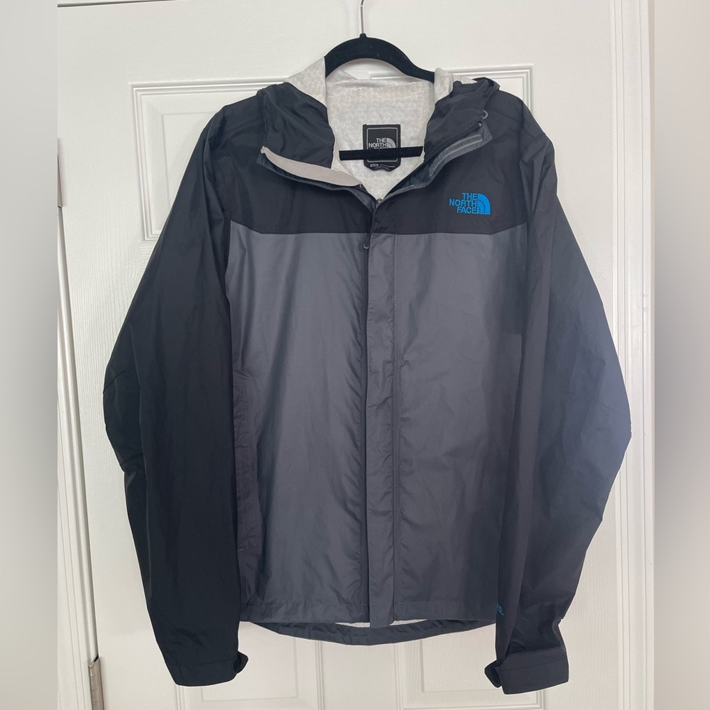 The North Face Hyvent 2.5 L Venture Black Gray Hooded Waterproof Rain Jacket Med